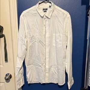 Van Heusen White Long-Sleeve Button-Up Dress Shirt